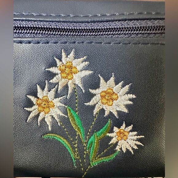 Daisy Coin Purse Wallet Waist Fanny Pack or Flowers Shoulder Pouch Leather Bag - Picture 3 of 7